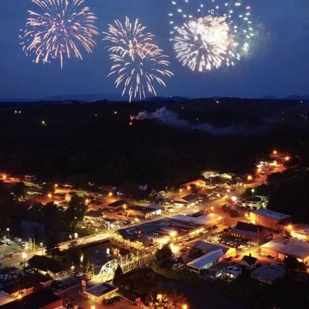 train mccaysville fireworks Escape to Blue Ridge Blog North